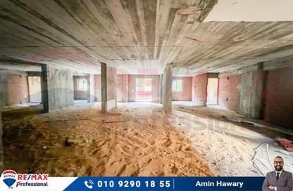 Office Space - Studio for sale in Abd Al Hameed El Deeb St. - Tharwat - Hay Sharq - Alexandria