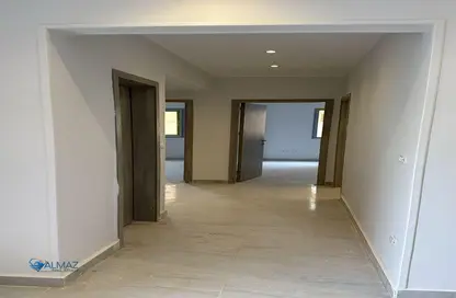 Apartment - 3 Bedrooms - 2 Bathrooms for rent in South Lotus - El Lotus - New Cairo City - Cairo