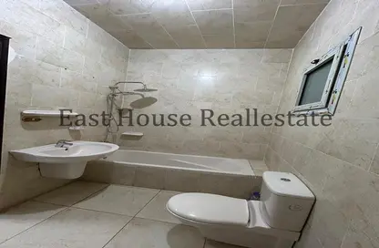 Apartment - 4 Bedrooms - 3 Bathrooms for rent in Ganoob El Acadimia - New Cairo City - Cairo