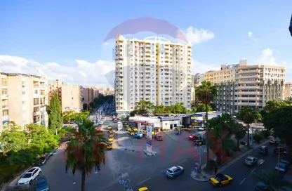 Apartment - 2 Bedrooms - 1 Bathroom for sale in Victor Ammanuel Square - Smouha - Hay Sharq - Alexandria