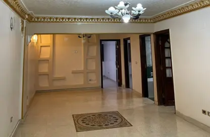 Apartment - 3 Bedrooms - 2 Bathrooms for sale in Helmy Abd Al Aty St. - 8th Zone - Nasr City - Cairo