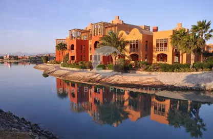 Chalet - 2 Bedrooms - 2 Bathrooms for sale in Makadi Orascom Resort - Makadi - Hurghada - Red Sea