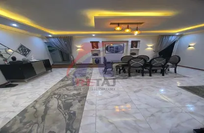 Apartment - 3 Bedrooms - 2 Bathrooms for sale in Samir Morsy St. - 6th Zone - Nasr City - Cairo