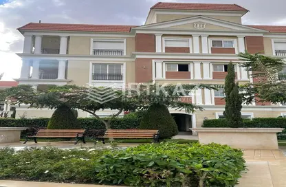 Apartment - 2 Bedrooms - 2 Bathrooms for sale in Regents Park - Al Andalus District - New Cairo City - Cairo