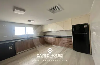 Apartment - 3 Bedrooms - 4 Bathrooms for rent in New Giza - Cairo Alexandria Desert Road - 6 October City - Giza