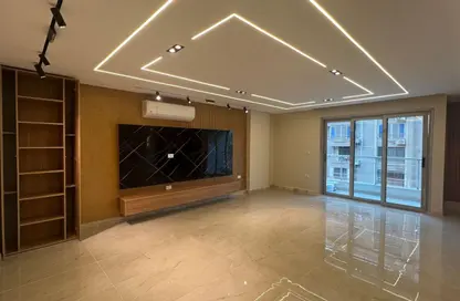 Apartment - 3 Bedrooms - 3 Bathrooms for sale in Mosadak St. - Dokki - Giza