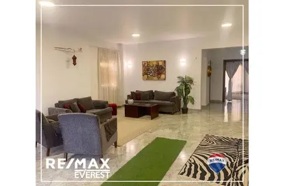 Apartment - 3 Bedrooms - 3 Bathrooms for rent in 8th District - Sheikh Zayed City - Giza