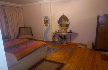 Apartment - 3 Bedrooms - 2 Bathrooms for sale in Street 13 - Maadi - Hay El Maadi - Cairo