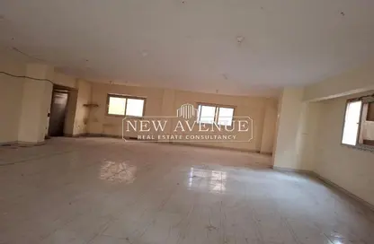 Factory - Studio - 2 Bathrooms for rent in The Industrial Zone - 5th Settlement Compounds - The 5th Settlement - New Cairo City - Cairo