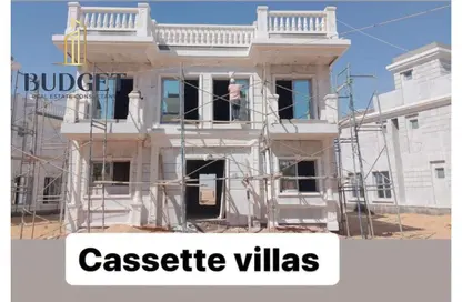 Villa - 6 Bedrooms - 5 Bathrooms for sale in La Verde Casette - New Capital Compounds - New Capital City - Cairo