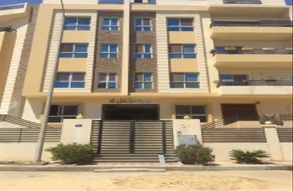 Apartment - 3 Bedrooms - 2 Bathrooms for sale in Sheikh Zayed Desert Road - Riviera City - Sheikh Zayed City - Giza