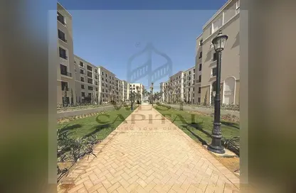 Apartment - 3 Bedrooms - 2 Bathrooms for sale in Village West - Sheikh Zayed Compounds - Sheikh Zayed City - Giza