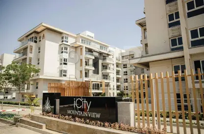 Apartment - 2 Bedrooms - 2 Bathrooms for sale in Mountain View iCity October - 6 October Compounds - 6 October City - Giza