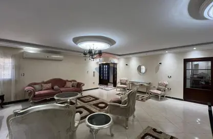 Apartment - 3 Bedrooms - 2 Bathrooms for sale in Sarayat Al Maadi - Hay El Maadi - Cairo