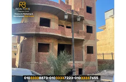 Villa - 4 Bedrooms - 4 Bathrooms for sale in Al Feda Gardens - Sheikh Zayed Compounds - Sheikh Zayed City - Giza