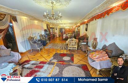 Apartment - 3 Bedrooms - 3 Bathrooms for rent in Mostafa Fahmy St. - Glim - Hay Sharq - Alexandria