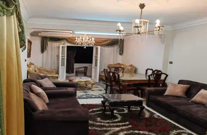 Apartment - 2 Bedrooms - 1 Bathroom for rent in Labib Al Batanouny St. - El Roda - Hay El Manial - Cairo