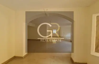 Duplex - 3 Bedrooms - 2 Bathrooms for rent in 10th District - Sheikh Zayed City - Giza