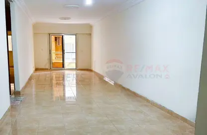 Apartment - 3 Bedrooms - 1 Bathroom for sale in Sidi Gaber St. - Sidi Gaber - Hay Sharq - Alexandria