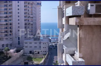 Apartment - 3 Bedrooms - 3 Bathrooms for sale in Al Moaskar Al Romani St. - Roushdy - Hay Sharq - Alexandria