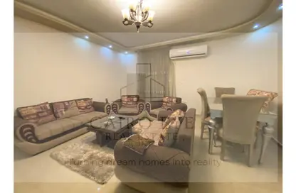 Apartment - 4 Bedrooms - 3 Bathrooms for rent in 8th District - Sheikh Zayed City - Giza