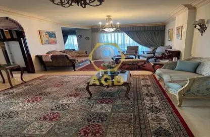 Apartment - 3 Bedrooms - 2 Bathrooms for sale in Ard El Golf - Heliopolis - Masr El Gedida - Cairo