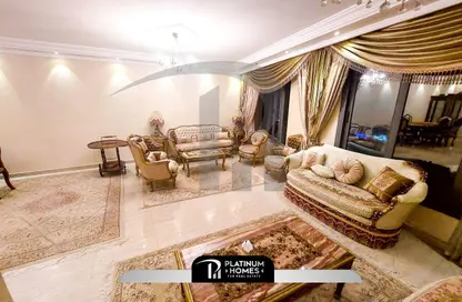 Apartment - 3 Bedrooms - 3 Bathrooms for sale in Laurent - Hay Sharq - Alexandria