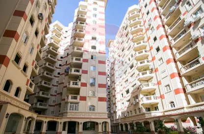 Apartment - 3 Bedrooms - 2 Bathrooms for sale in El Riada School St. - Smouha - Hay Sharq - Alexandria