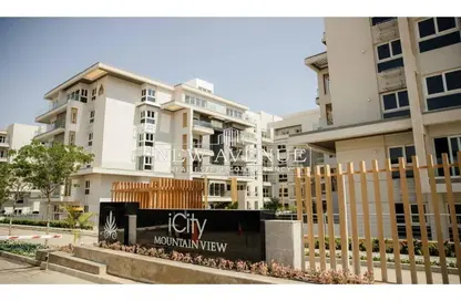 iVilla - 2 Bedrooms - 3 Bathrooms for sale in Mountain View iCity - 5th Settlement Compounds - The 5th Settlement - New Cairo City - Cairo