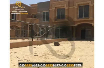 Townhouse - 4 Bedrooms - 4 Bathrooms for sale in Royal Meadows - Sheikh Zayed Compounds - Sheikh Zayed City - Giza