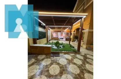 Villa - 7 Bedrooms - 4 Bathrooms for sale in Al Khamayel city - Sheikh Zayed Compounds - Sheikh Zayed City - Giza