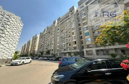 Apartment - 3 Bedrooms - 2 Bathrooms for sale in Bavaria Town - Zahraa El Maadi - Hay El Maadi - Cairo