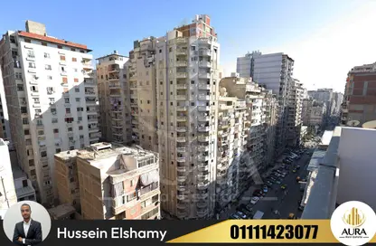 Apartment - 2 Bedrooms - 1 Bathroom for sale in Mahmoud Al Essawy St. - Miami - Hay Awal El Montazah - Alexandria