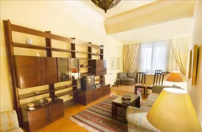 شقة - 2 غرف نوم - 2 حمامات للايجار في شارع زكريا رزق - الزمالك - القاهرة