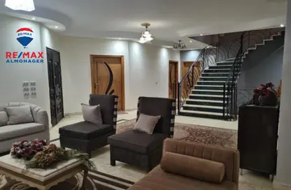 Villa - 6 Bedrooms - 7 Bathrooms for sale in Dream Land St. - Dream Land - Al Wahat Road - 6 October City - Giza