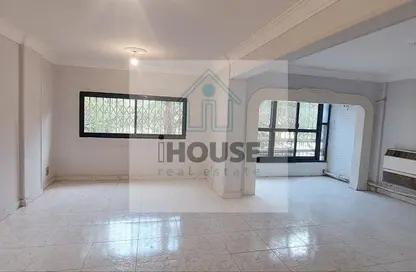 Apartment - 3 Bedrooms - 1 Bathroom for rent in Masaken Nerco St. - Degla - Hay El Maadi - Cairo