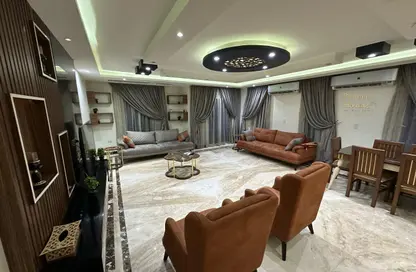 شقة - 3 غرف نوم - 3 حمامات للايجار في شارع الرياض - المهندسين - الجيزة