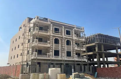 Apartment - 4 Bedrooms - 3 Bathrooms for sale in Bait Alwatan - The 5th Settlement - New Cairo City - Cairo