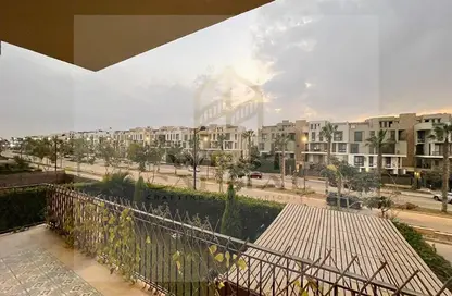 Apartment - 3 Bedrooms - 2 Bathrooms for sale in The Courtyards - Sheikh Zayed Compounds - Sheikh Zayed City - Giza