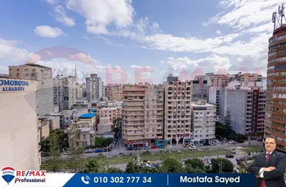 Apartment - 4 Bedrooms - 3 Bathrooms for sale in Mostafa Maher St. - Glim - Hay Sharq - Alexandria