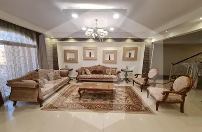 Penthouse - 3 Bedrooms - 3 Bathrooms for sale in Green Residence 1 - 7th District - Sheikh Zayed City - Giza