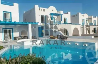 Chalet - 2 Bedrooms - 2 Bathrooms for sale in Mountain View - Ras Al Hekma - North Coast