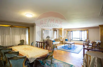 Apartment - 3 Bedrooms - 3 Bathrooms for sale in Al Mokadem Hassan Mahmoud St. - Zezenia - Hay Sharq - Alexandria