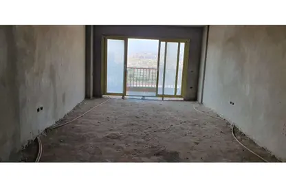 Apartment - 3 Bedrooms - 3 Bathrooms for sale in Tijan - Zahraa El Maadi - Hay El Maadi - Cairo