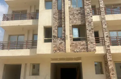 Apartment - 4 Bedrooms - 3 Bathrooms for sale in Flowers Park - North Investors Area - New Cairo City - Cairo