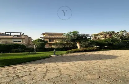 Villa - 6 Bedrooms - 5 Bathrooms for sale in Flowers Park - North Investors Area - New Cairo City - Cairo