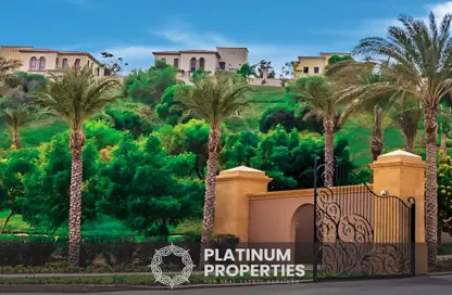 Villa - 3 Bedrooms - 3 Bathrooms for sale in Levana - Uptown Cairo - Mokattam - Cairo