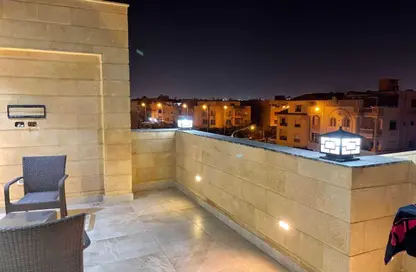 Roof - 3 Bedrooms - 2 Bathrooms for sale in El Yasmeen 6 - El Yasmeen - New Cairo City - Cairo