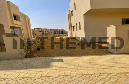 Villa - 3 Bedrooms - 3 Bathrooms for sale in O West - 6 October Compounds - 6 October City - Giza