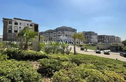 Apartment - 3 Bedrooms - 5 Bathrooms for sale in Trio Gardens - 5th Settlement Compounds - The 5th Settlement - New Cairo City - Cairo